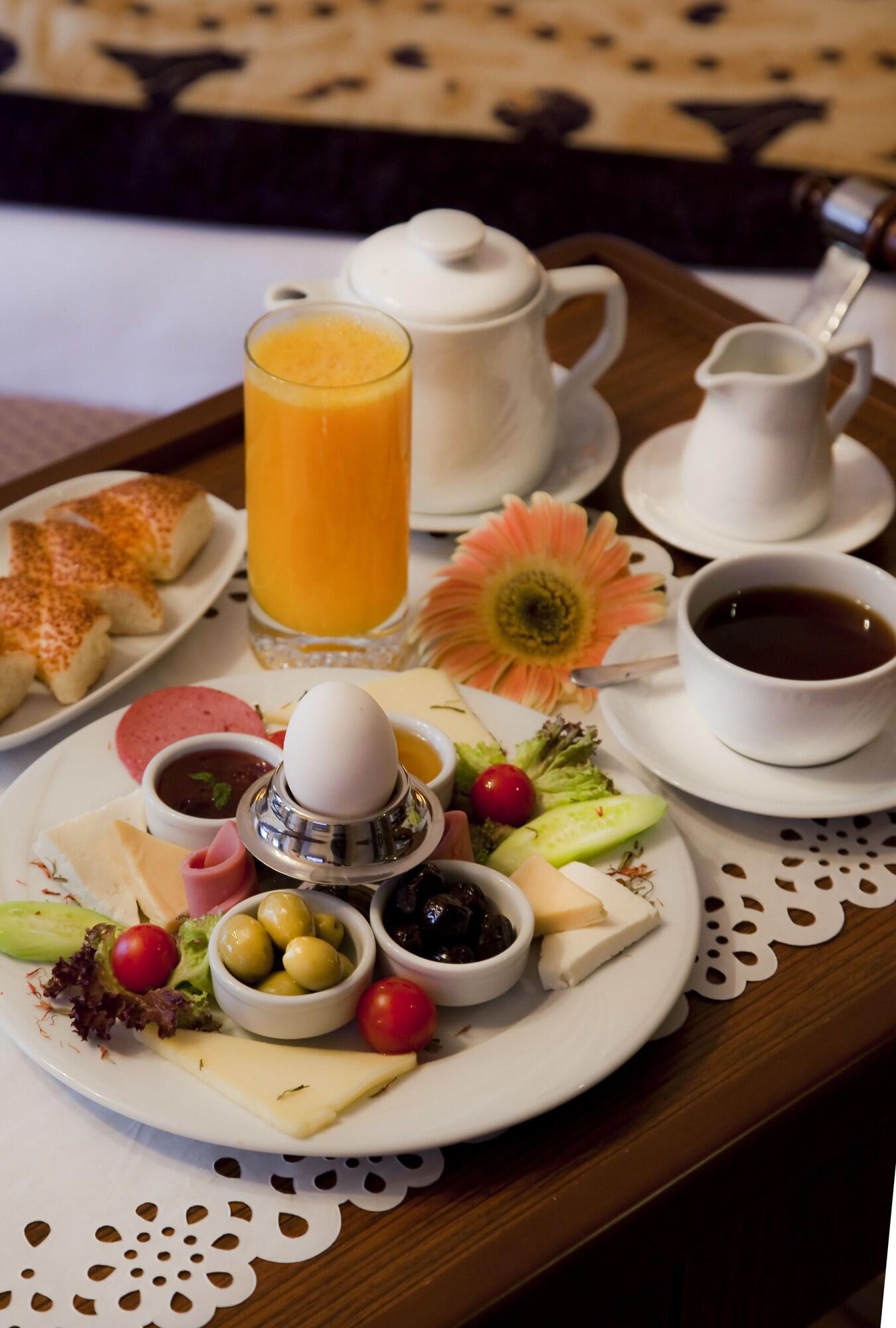 Restaurant GLK PREMIER The Home Suites & Spa - Boutique Class