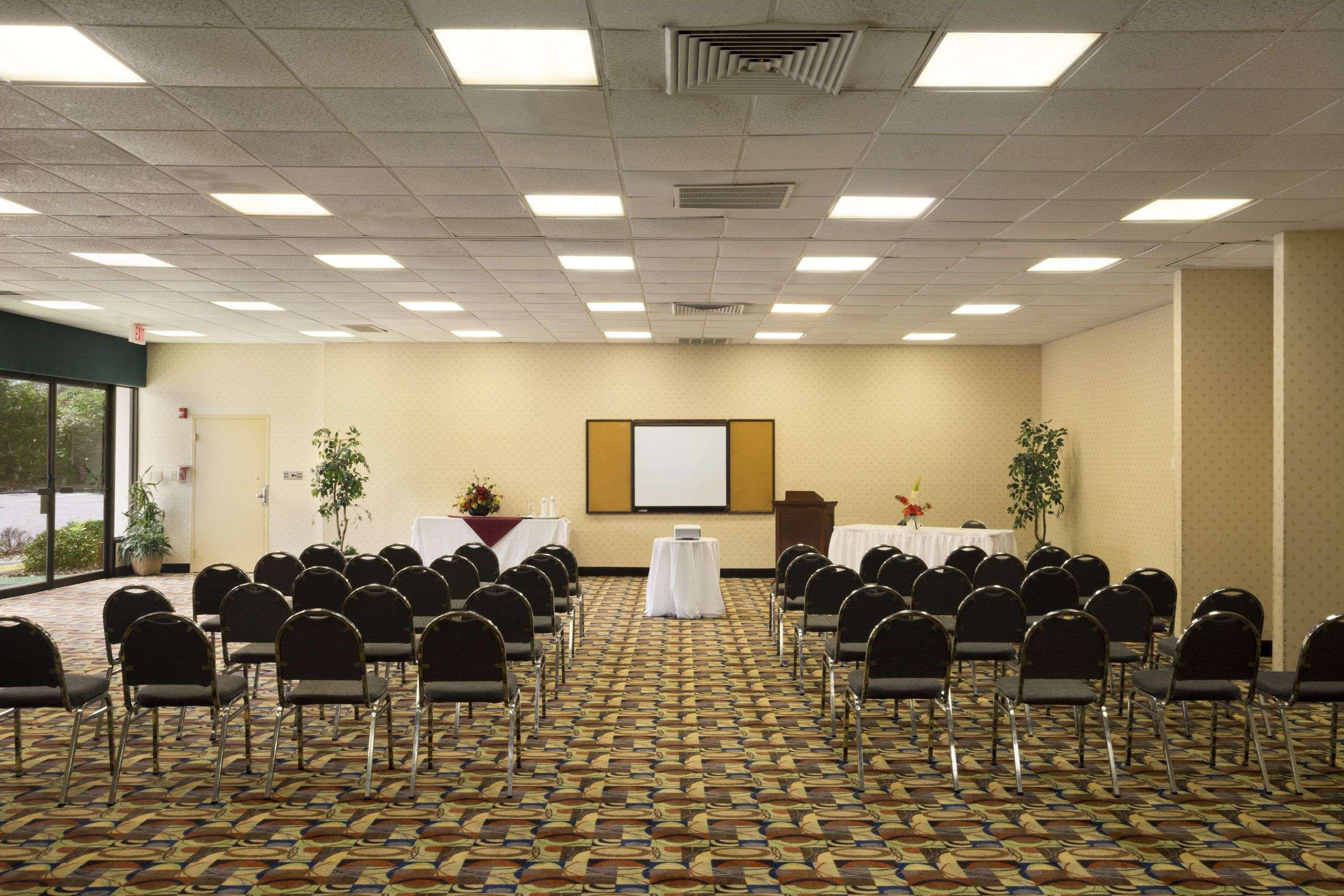 Sala de Reuniones Days Inn by Wyndham Rome Downtown