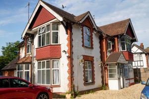 Alojamiento - Gatwick Birchwood Lodge