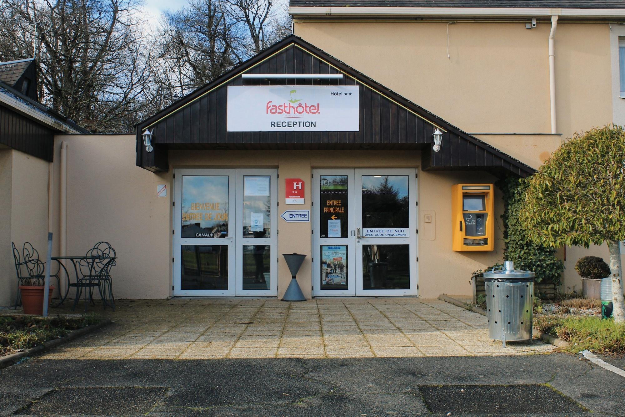 Vista Exterior initial by balladins Vendôme