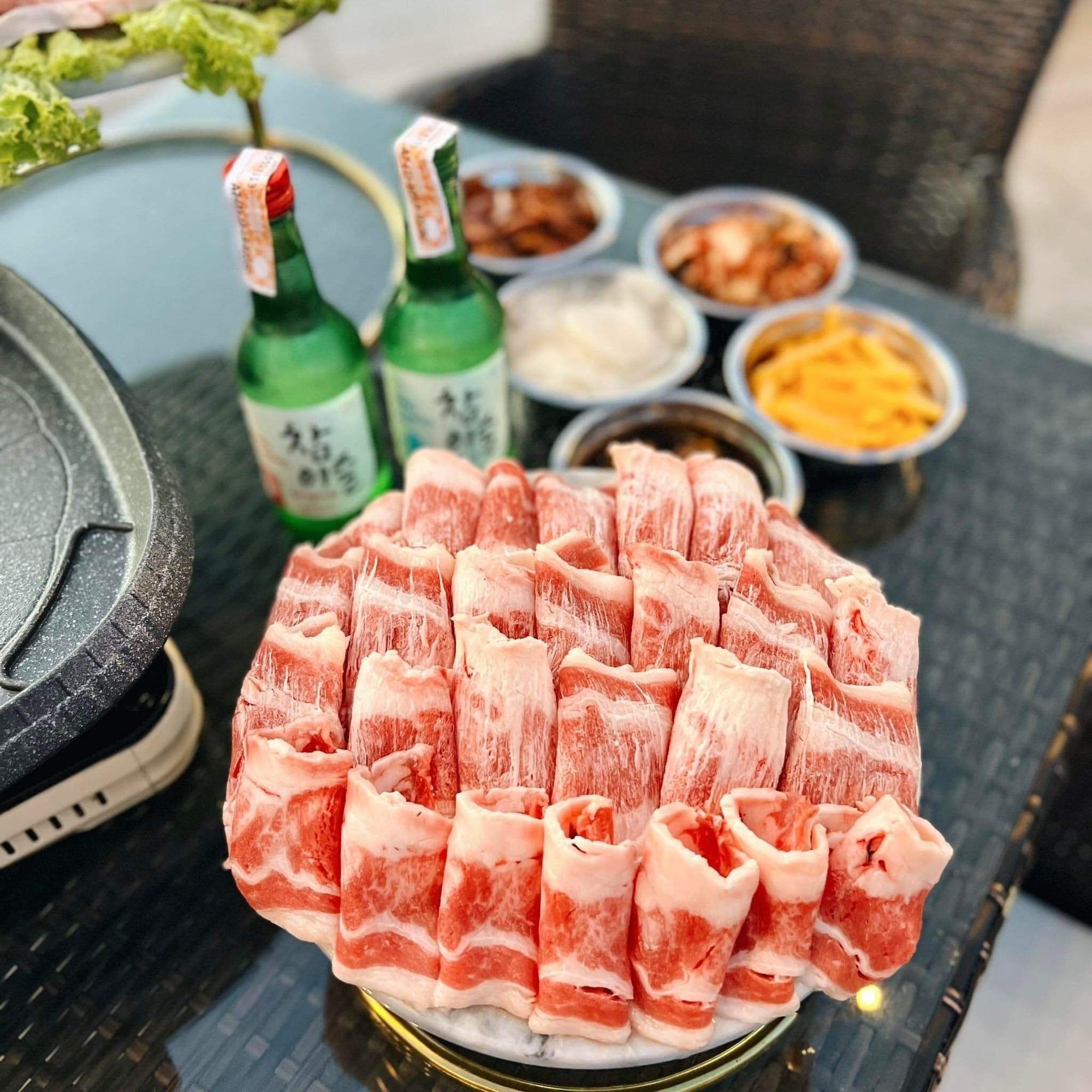 Restaurant Ramada Encore Makati