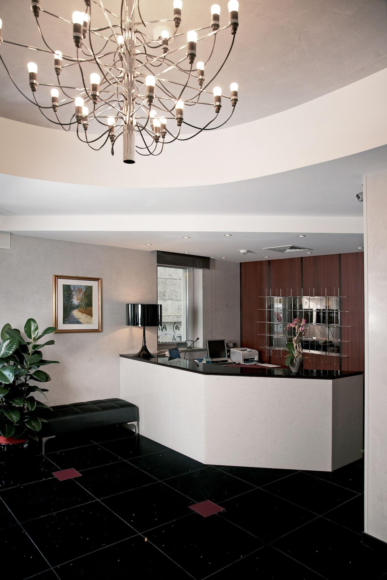 Vista Lobby Hotel Victoria