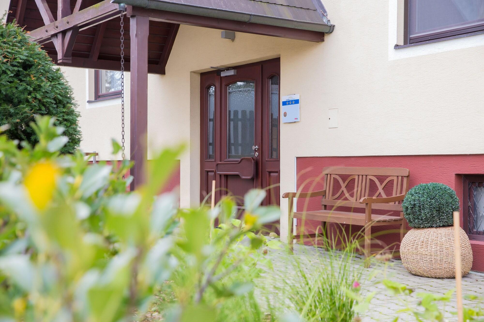Vista Exterior Reinisch Just Rooms
