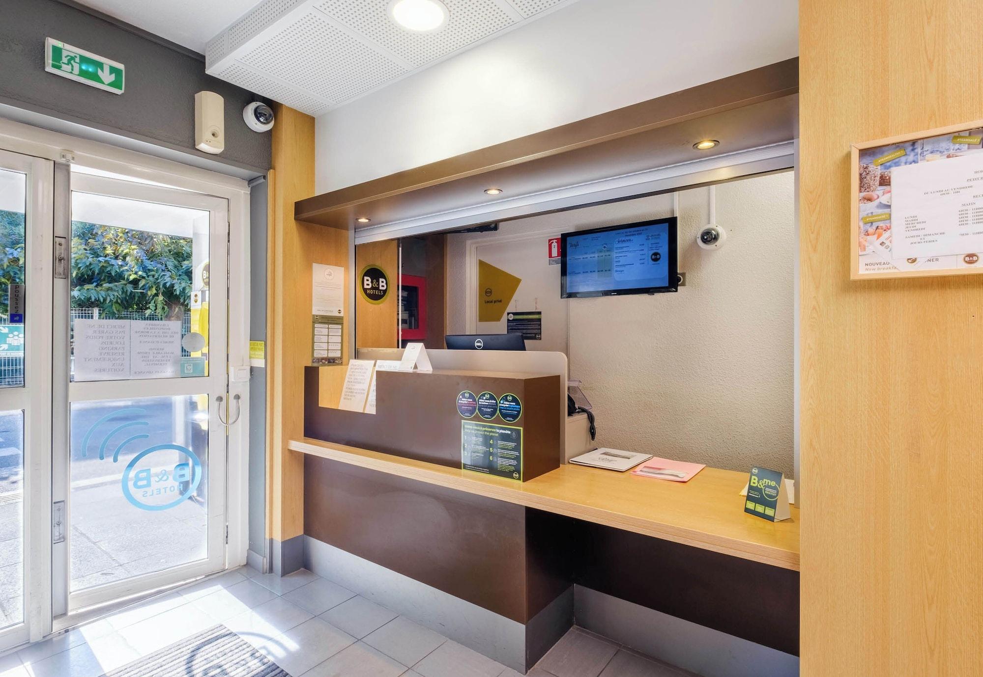 Vista Lobby B&B HOTEL Villeneuve-Loubet Plage
