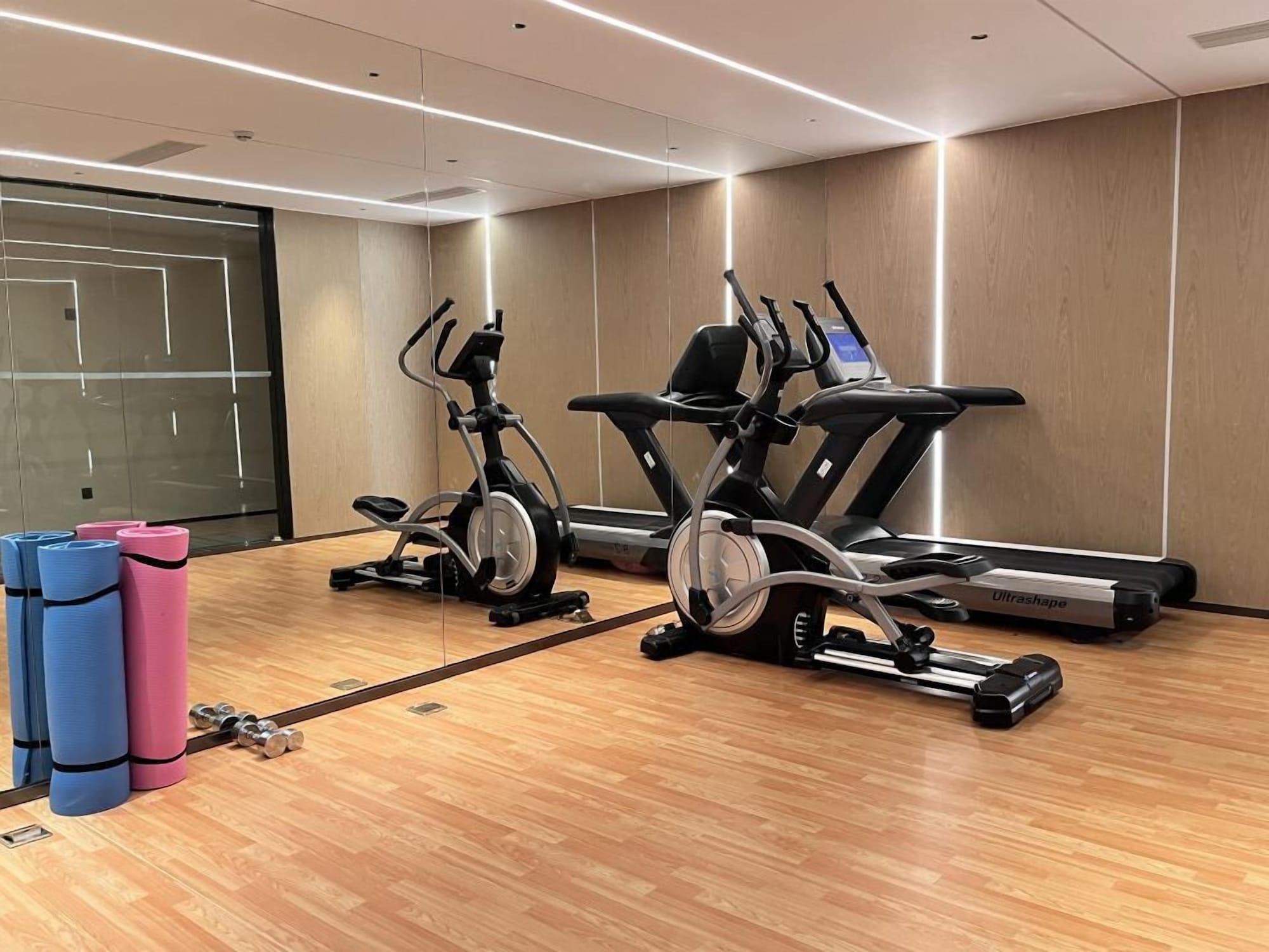 Gimnasio Mehood Lestie International Hotel Panyu Wanbo Yuangang Metro Station Branch - Free Shuttle Bus to Canton Fair Complex During Canton Fair Period