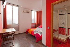 Alojamiento - Hostal Abril