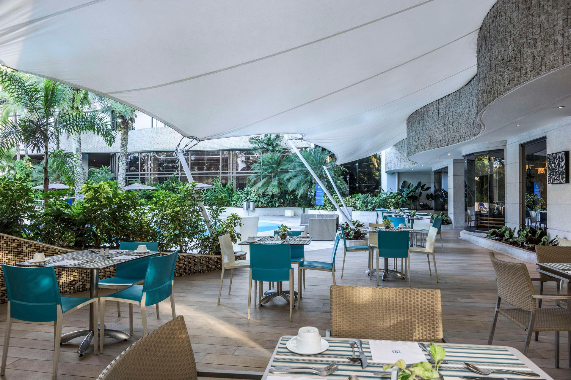 Bar/Salón NH Cali Royal