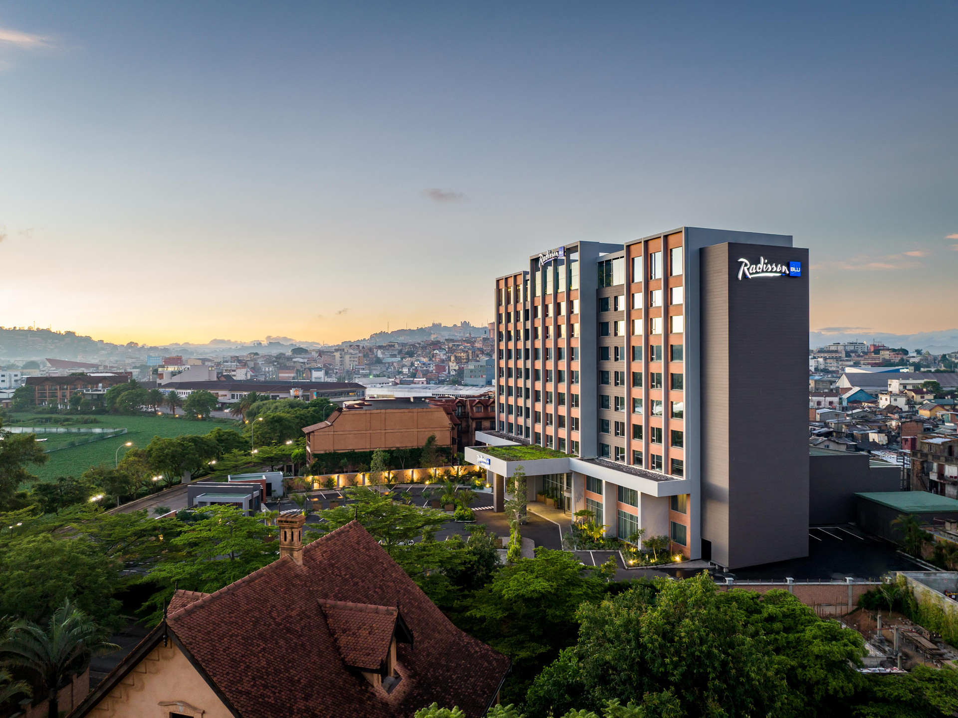 Vista Exterior Radisson Blu Hotel Antananarivo Waterfront