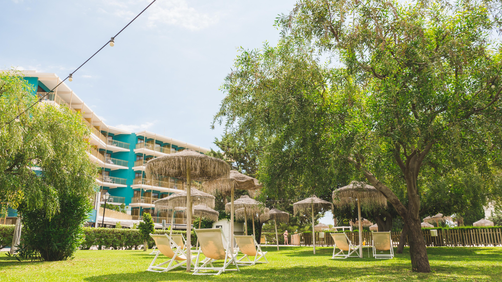 Vista Exterior Hotel Almirante