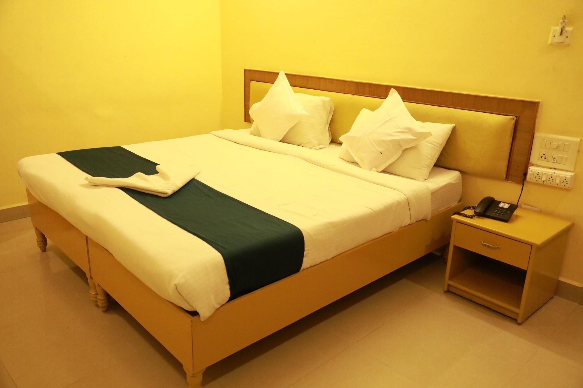 Habitación Sravanthy Inn