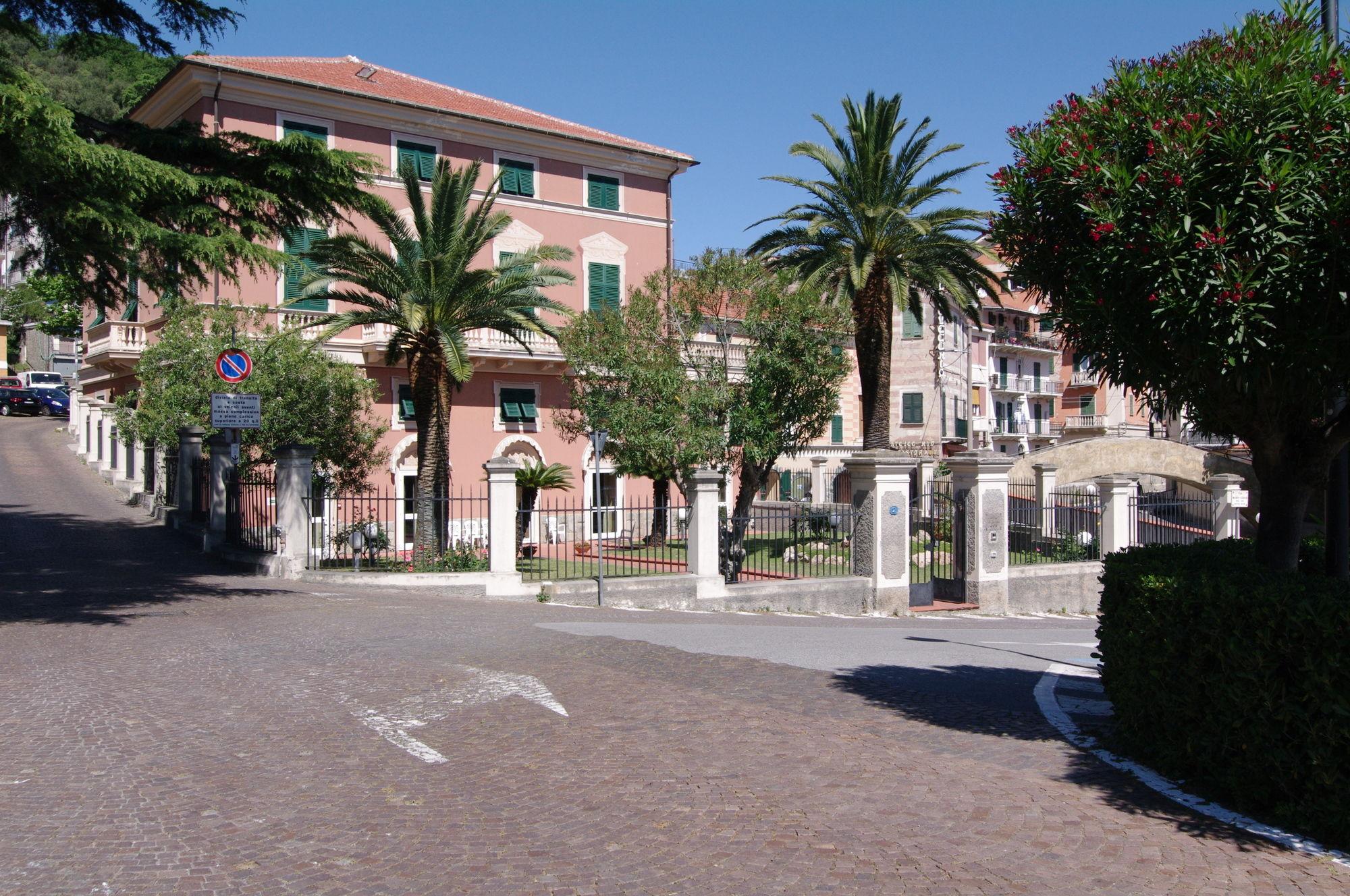 Vista Exterior Albergo Madri Pie