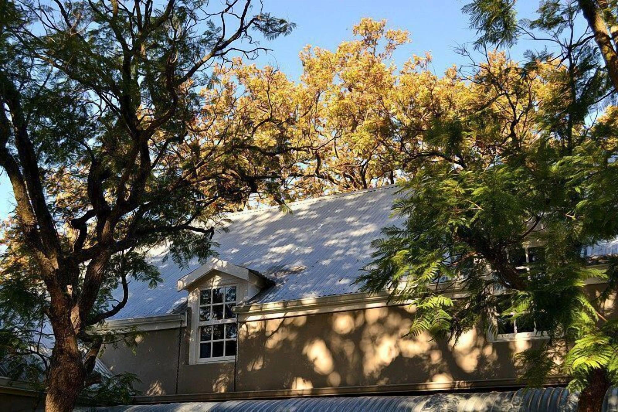 Vista Exterior Old Oak Manor