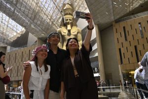 Actividad - Pirámides, Esfinge, Gran Museo y faluca
