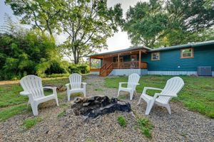 Alquiler Vacacional - Uwohali Cottage - Eagletown Home w/ Hot Tub