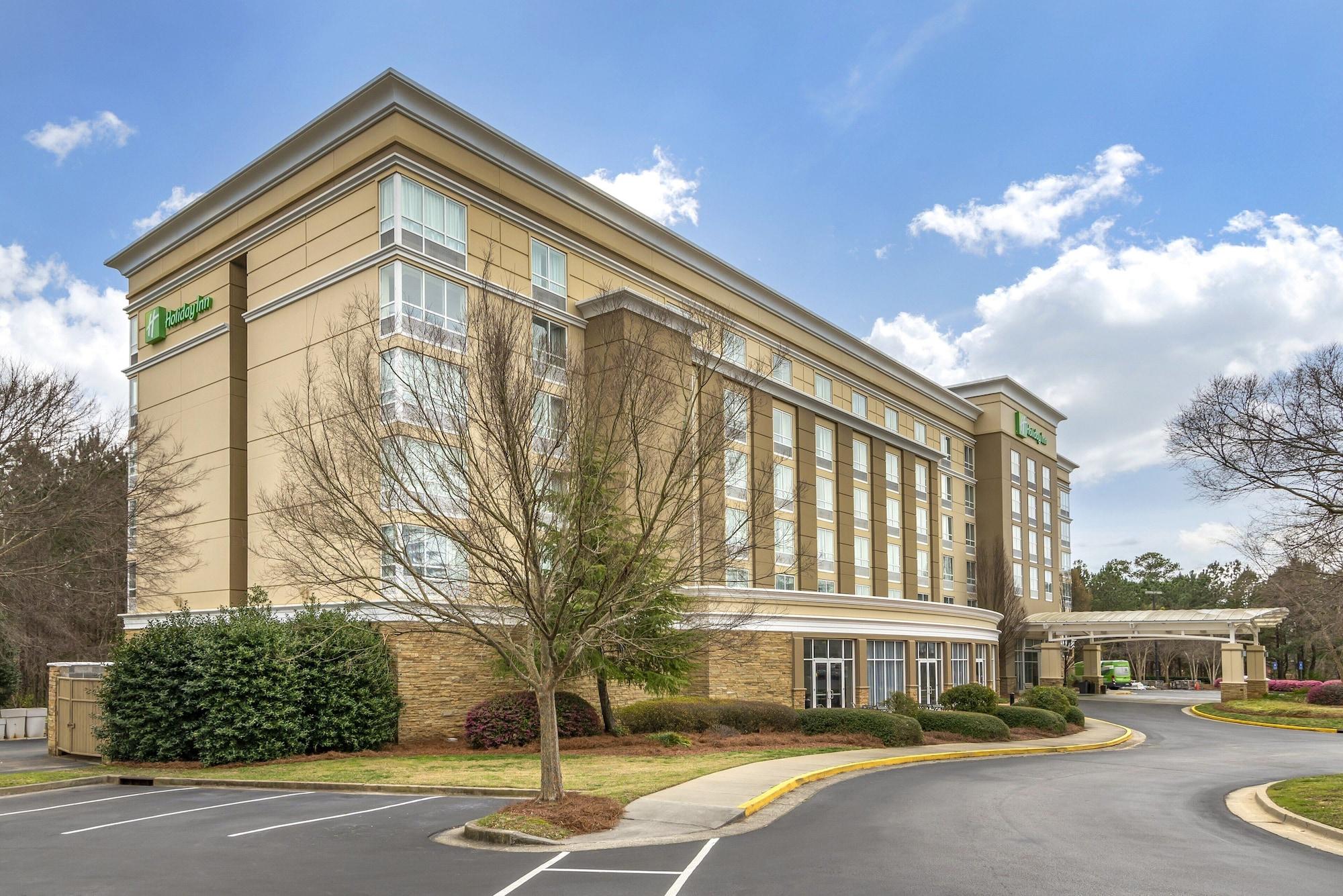 Vista Exterior Holiday Inn Atlanta-Gas South Arena Area by IHG