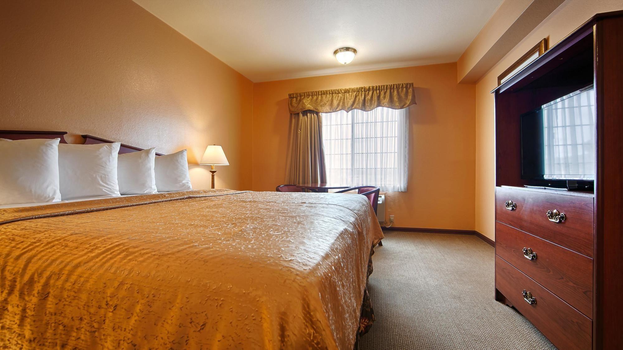 Habitación SureStay Plus Hotel by Best Western El Cajon