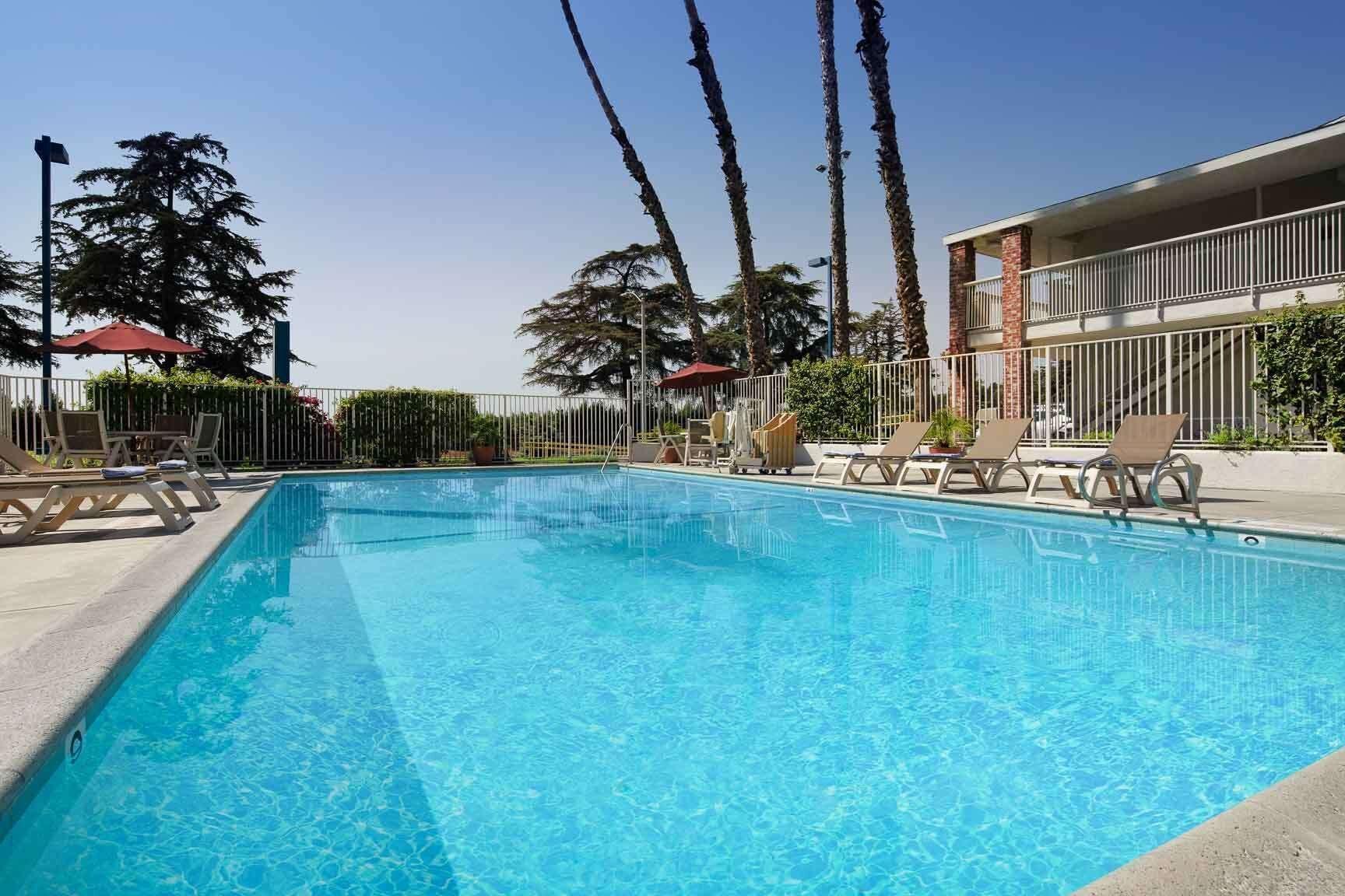 Vista Piscina Motel 6 Arcadia, CA - Los Angeles - Pasadena Area