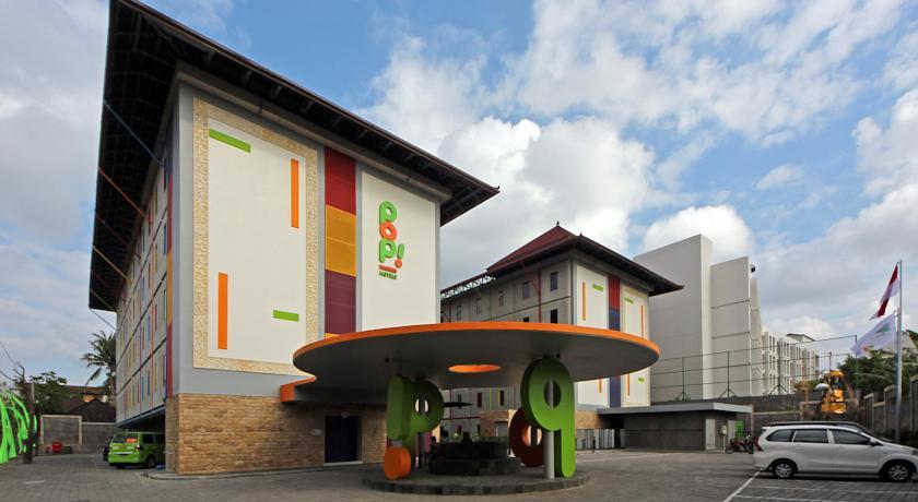 Vista Lobby POP! Hotel Kuta Beach Bali