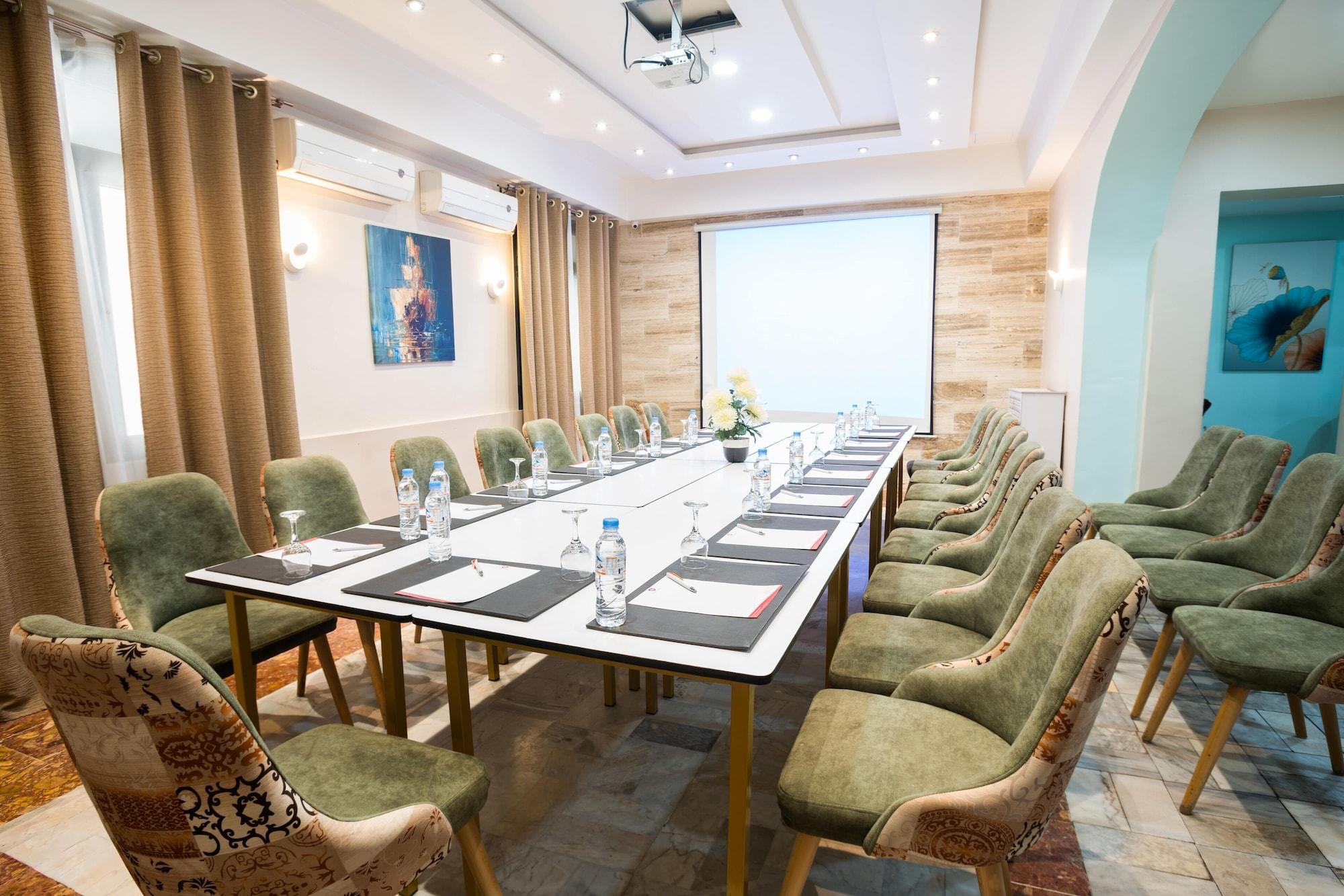 Sala de Reuniones Hôtel Suisse