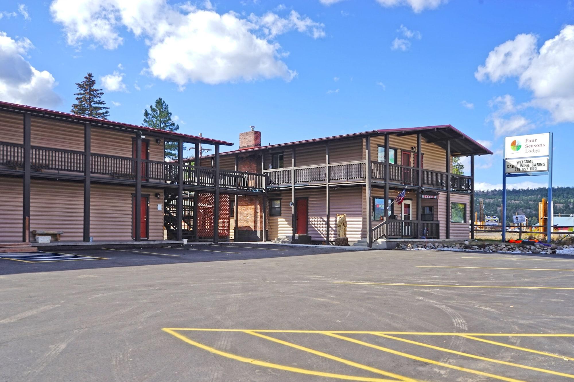 Varios Four Seasons Lodge