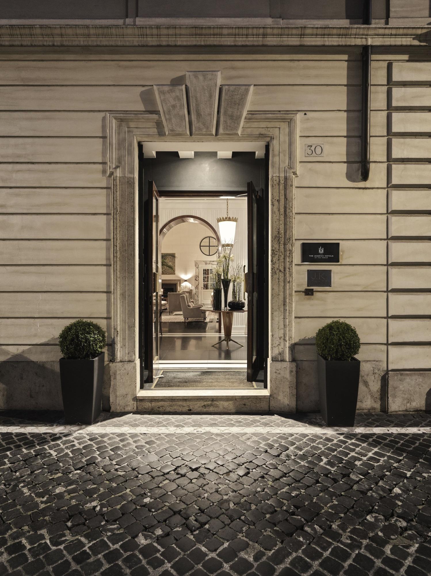 Vista Exterior J.K. Place Roma