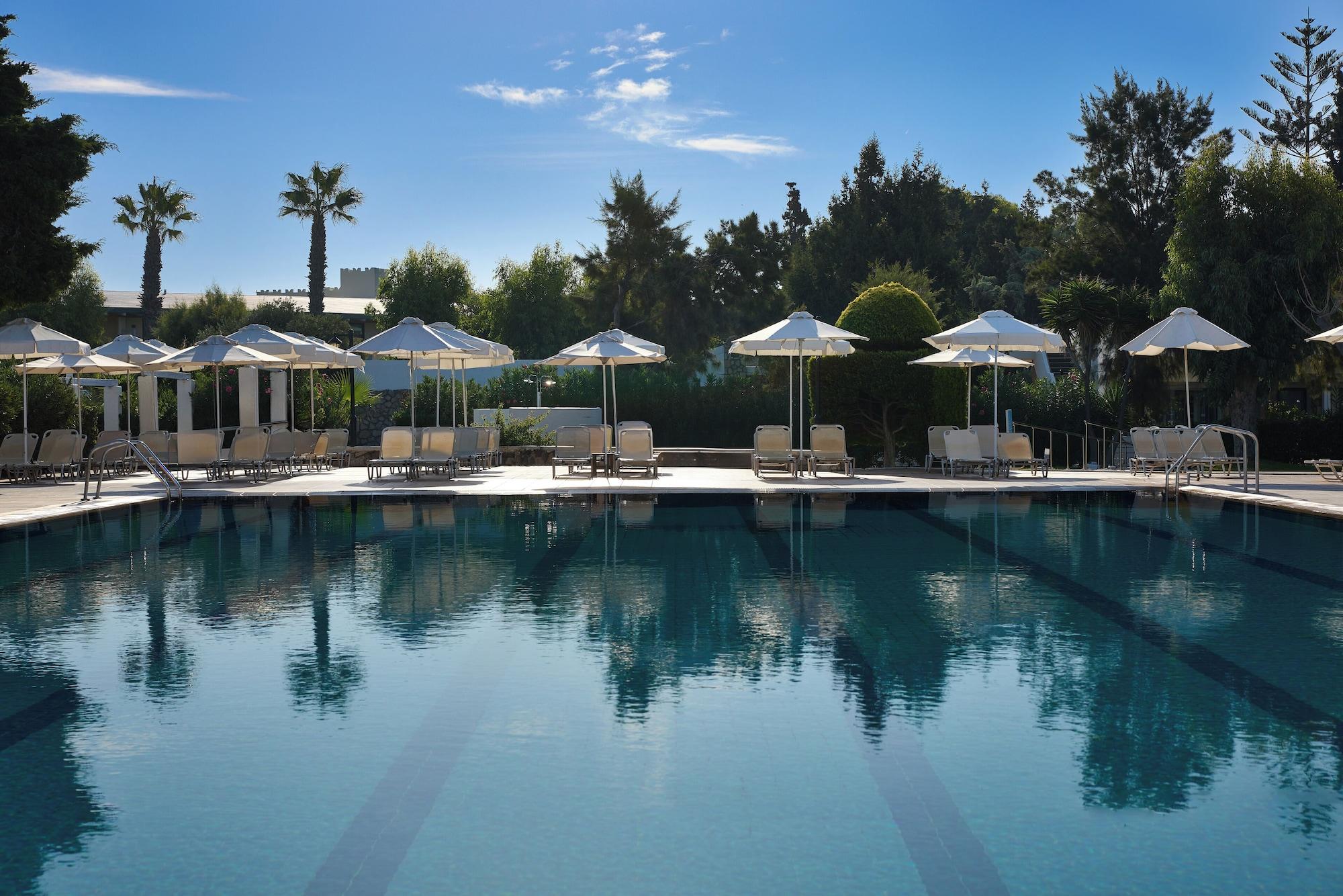 Vista Piscina Blue Bay Beach Resort