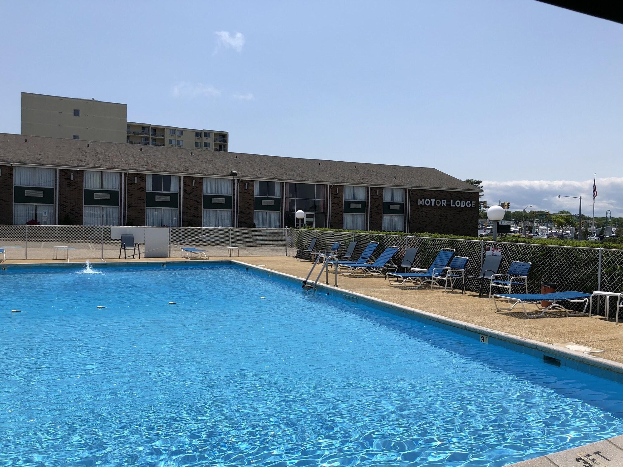 Varios Belmar Motor Lodge