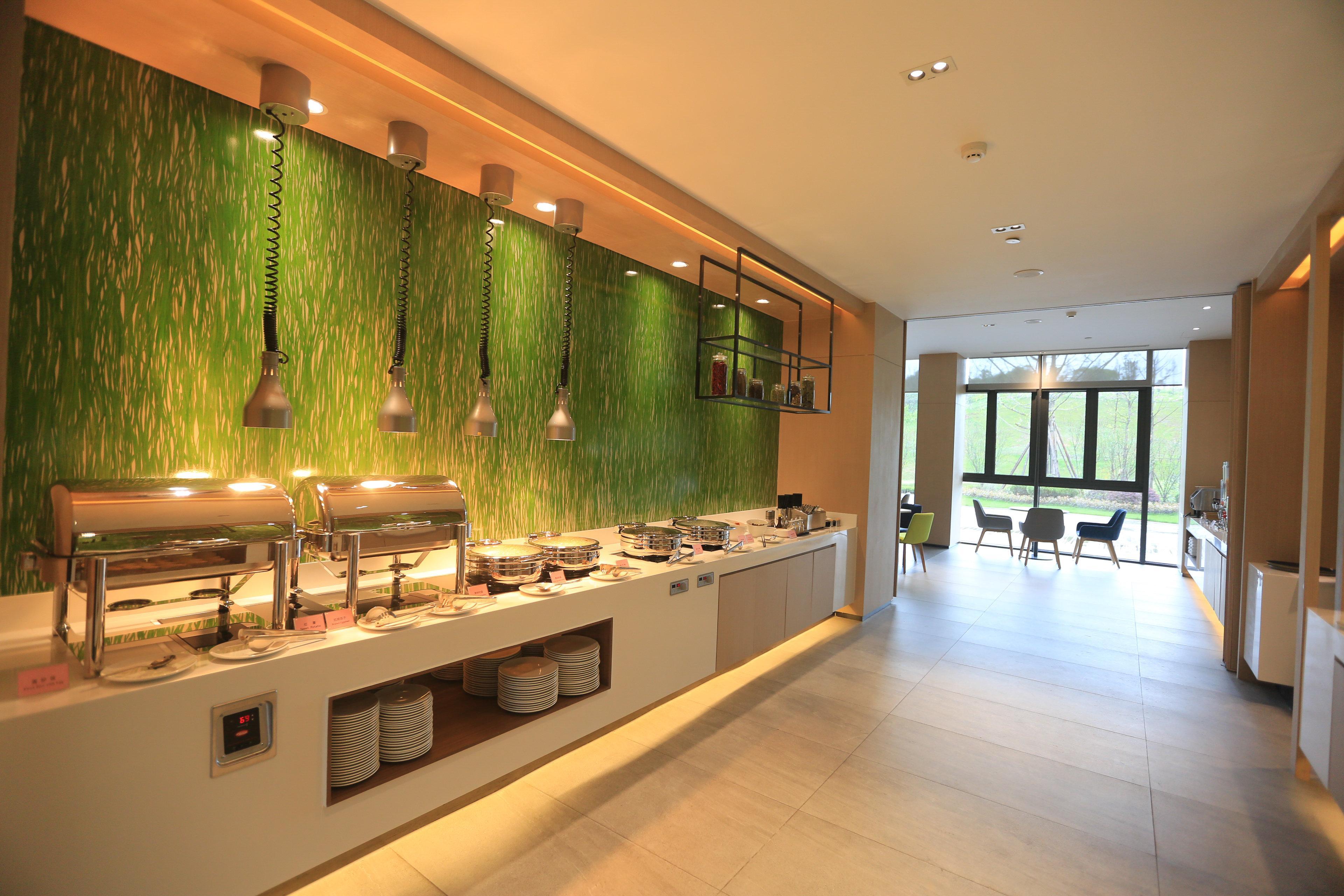 Restaurant Holiday Inn Express Emei Mountain
