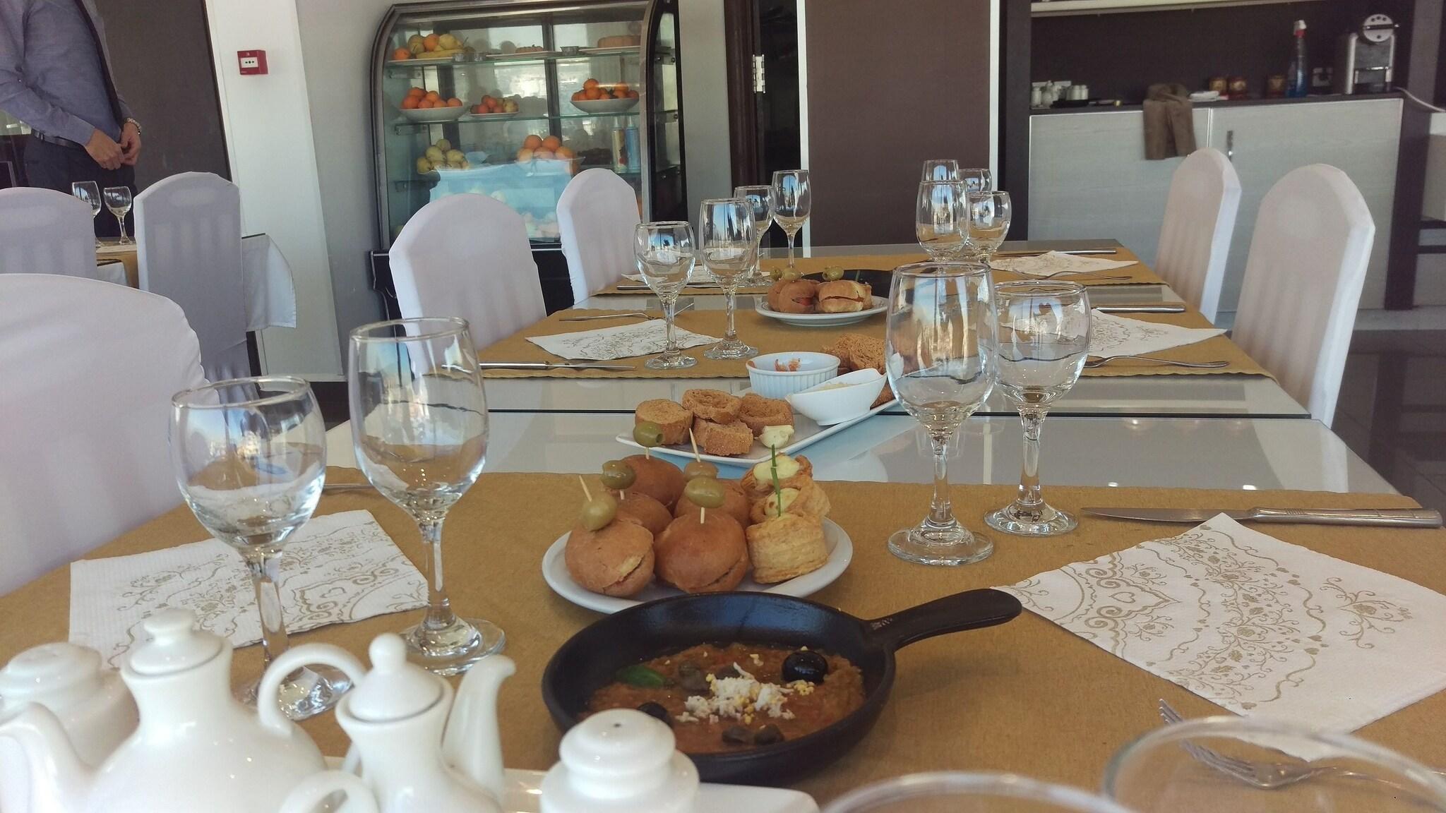 Restaurant Clean Hotel