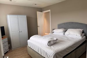 Alquiler Vacacional - Pet-friendly - 2 Bedrooms Bungalow hot tub Parking