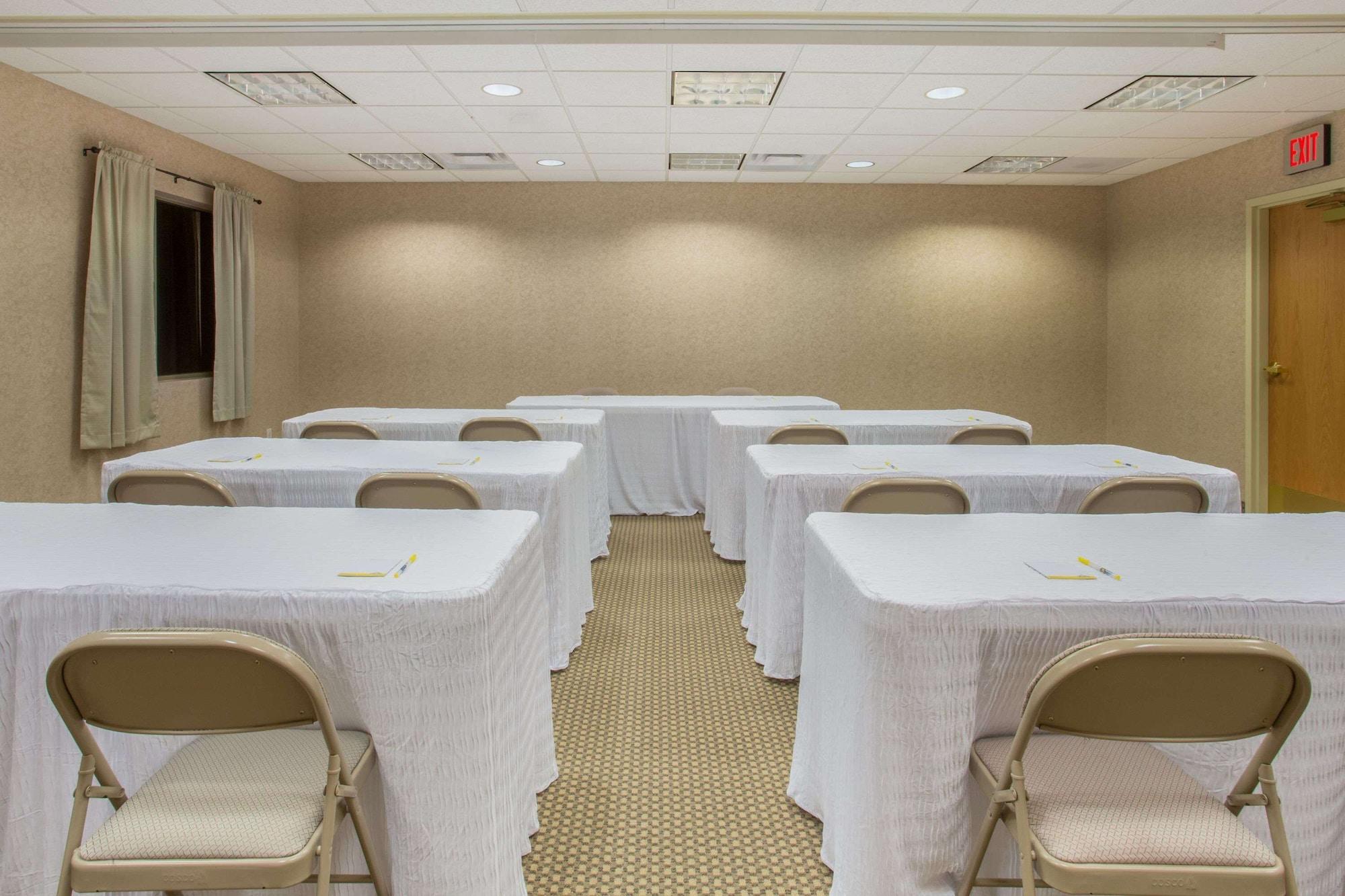 Sala de Reuniones Days Inn by Wyndham Chino Valley