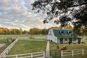 Alquiler Vacacional - Cozy efficiency ONE large room ONE QUEEN bed apartment with kitchenette no oven.