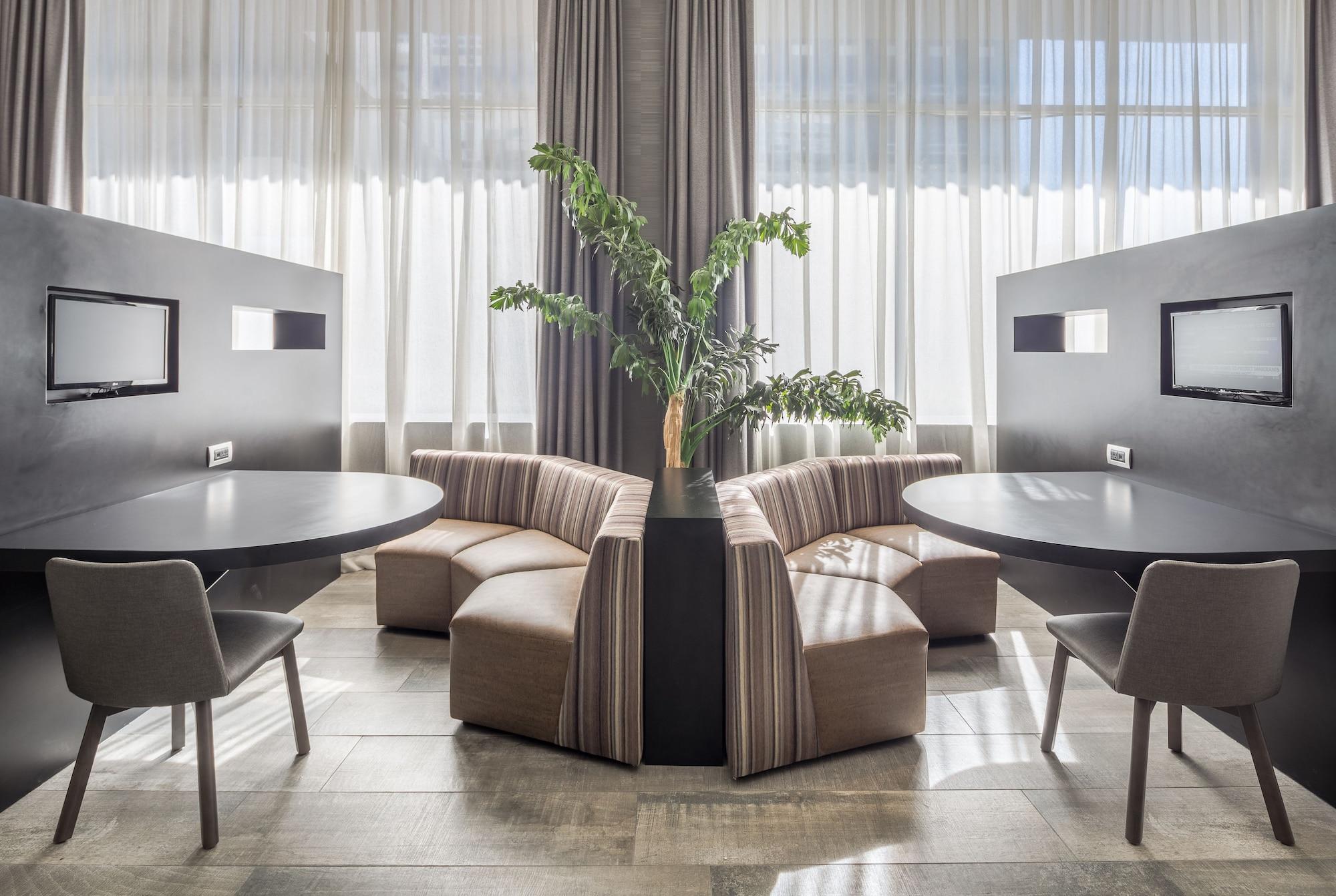 Restaurant Courtyard by Marriott Chihuahua