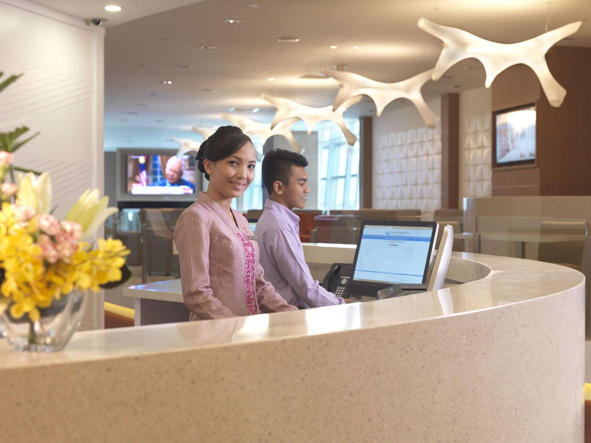 Vista Lobby Sama-Sama Express KLIA Terminal 2 - Airside Transit Hotel