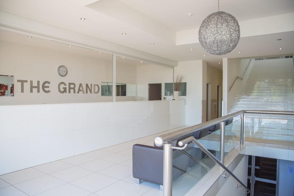 Varios The Grand Motel