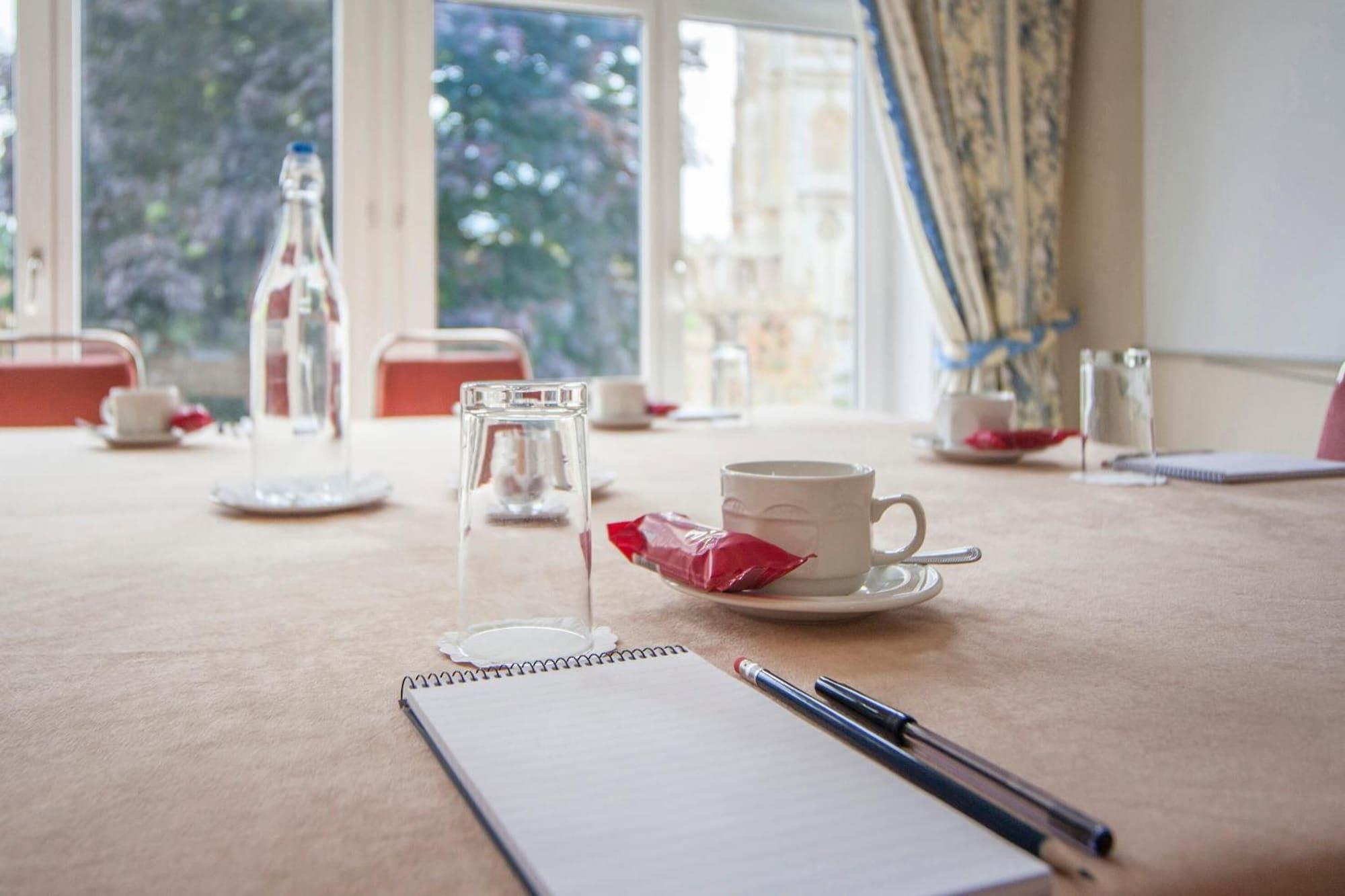 Sala de Reuniones The Walnut Tree Hotel
