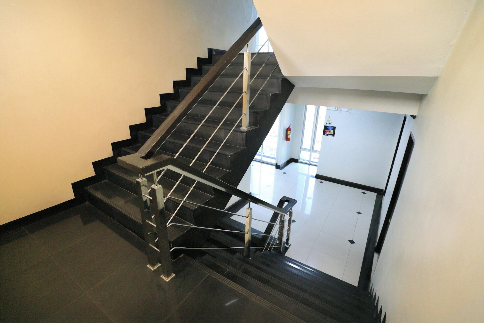 Varios Triton Hotel Nakhonratchasima