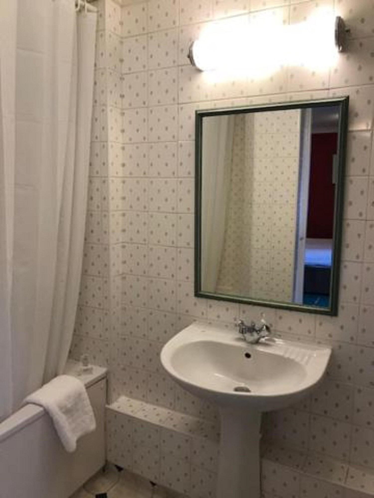Set de Habitación Green Dragon Hotel