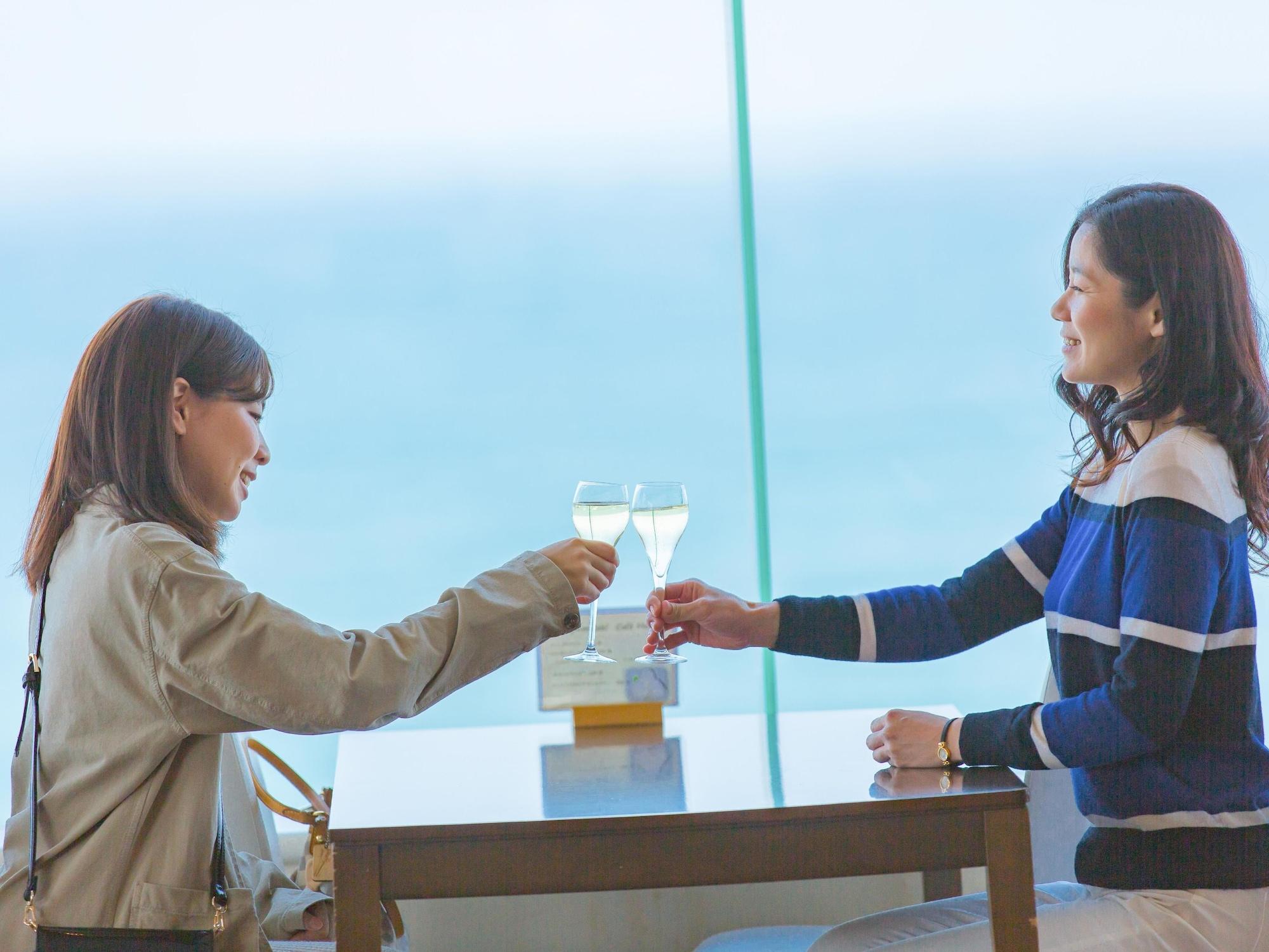 Bar/Salón Hotel AreaOne Banjinmisaki