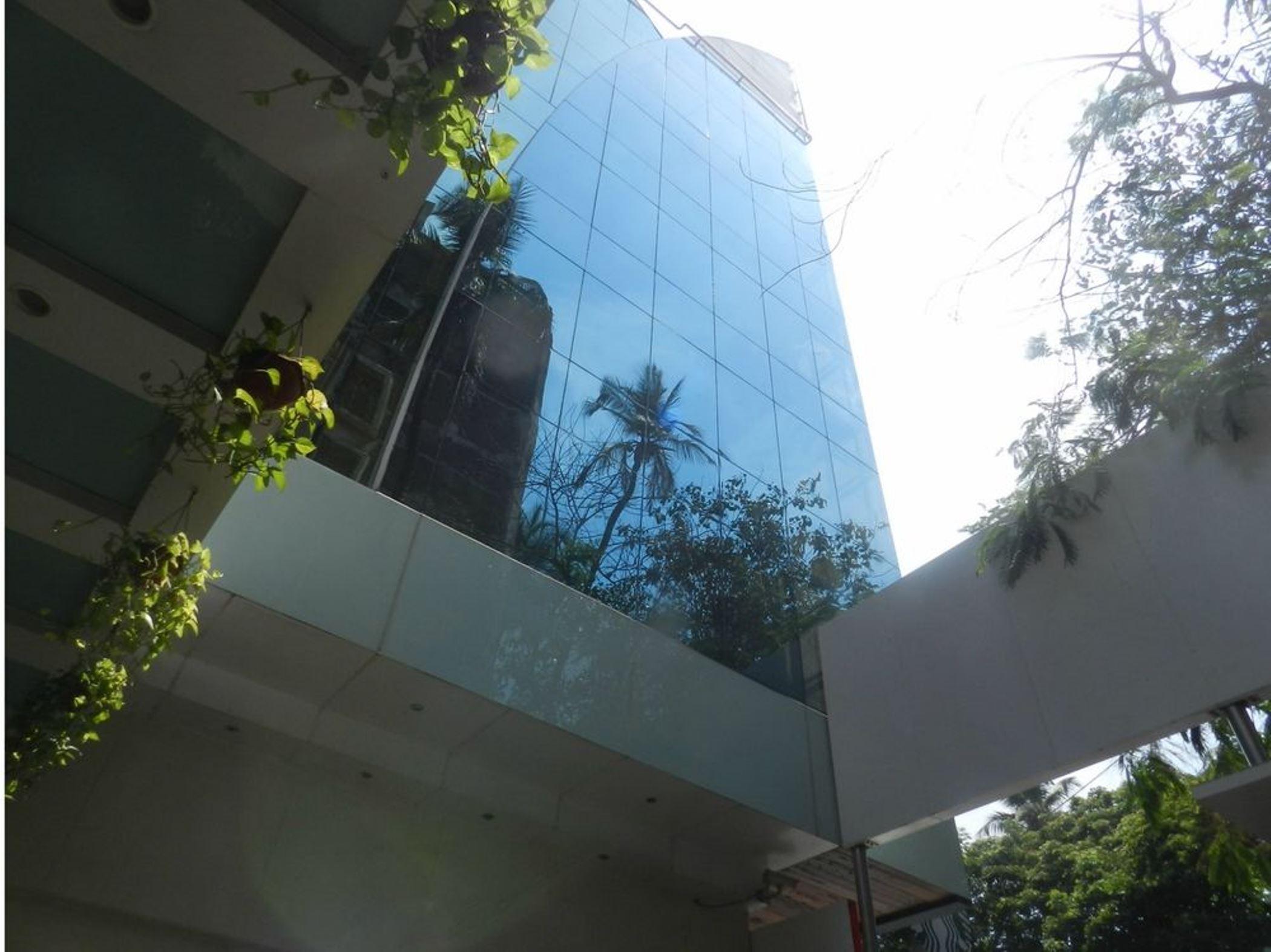 Vista Exterior Hotel Bawa Continental