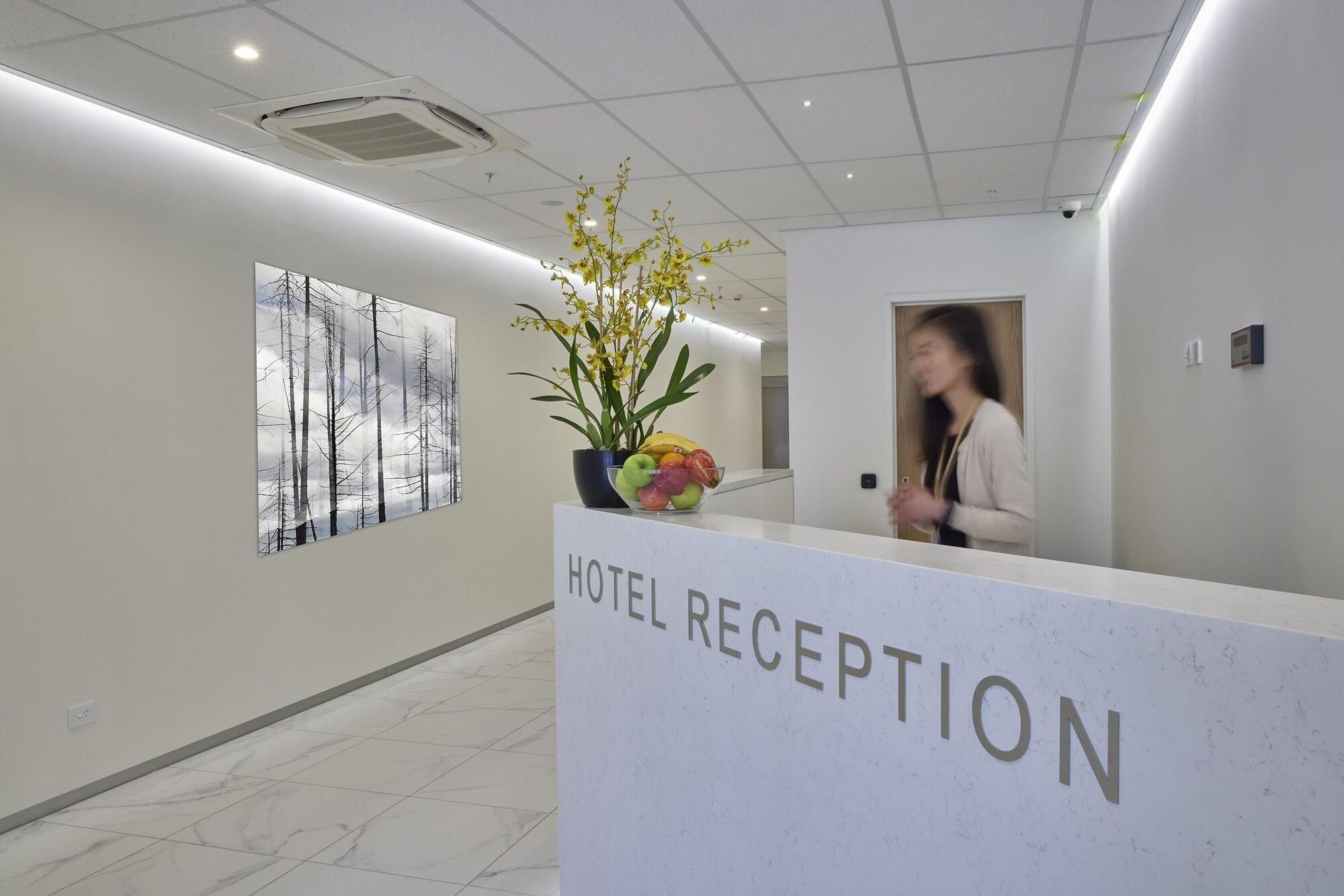 Vista Lobby Christchurch City Hotel