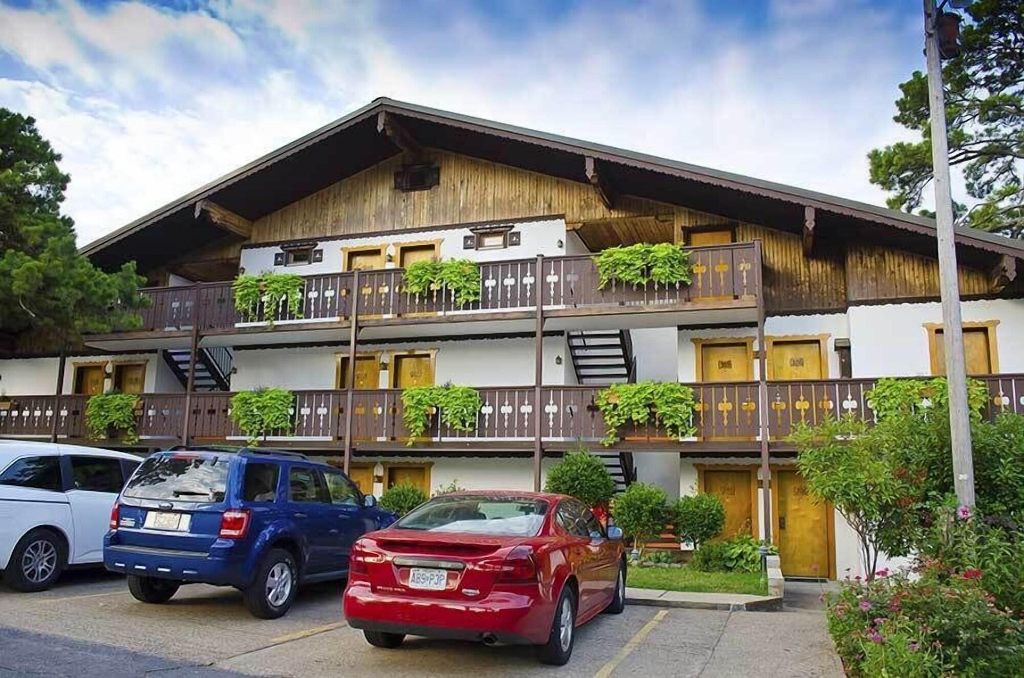 Varios Bavarian Inn Lodge & Restaurant
