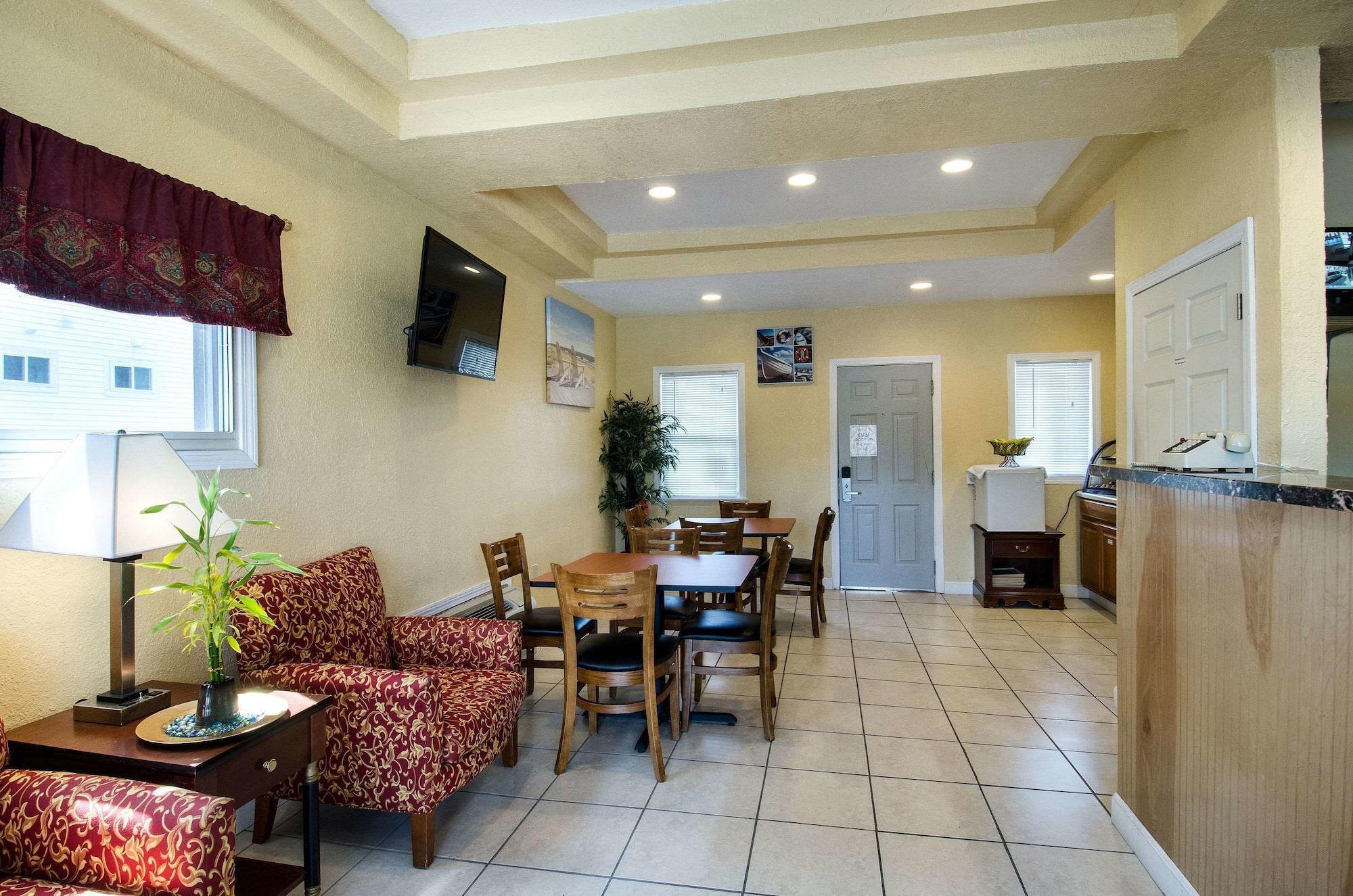 Vista Lobby Econo Lodge