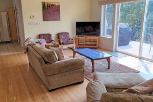 Alojamiento - Comfy, Well-Appointed Guest House with a Beautiful View!