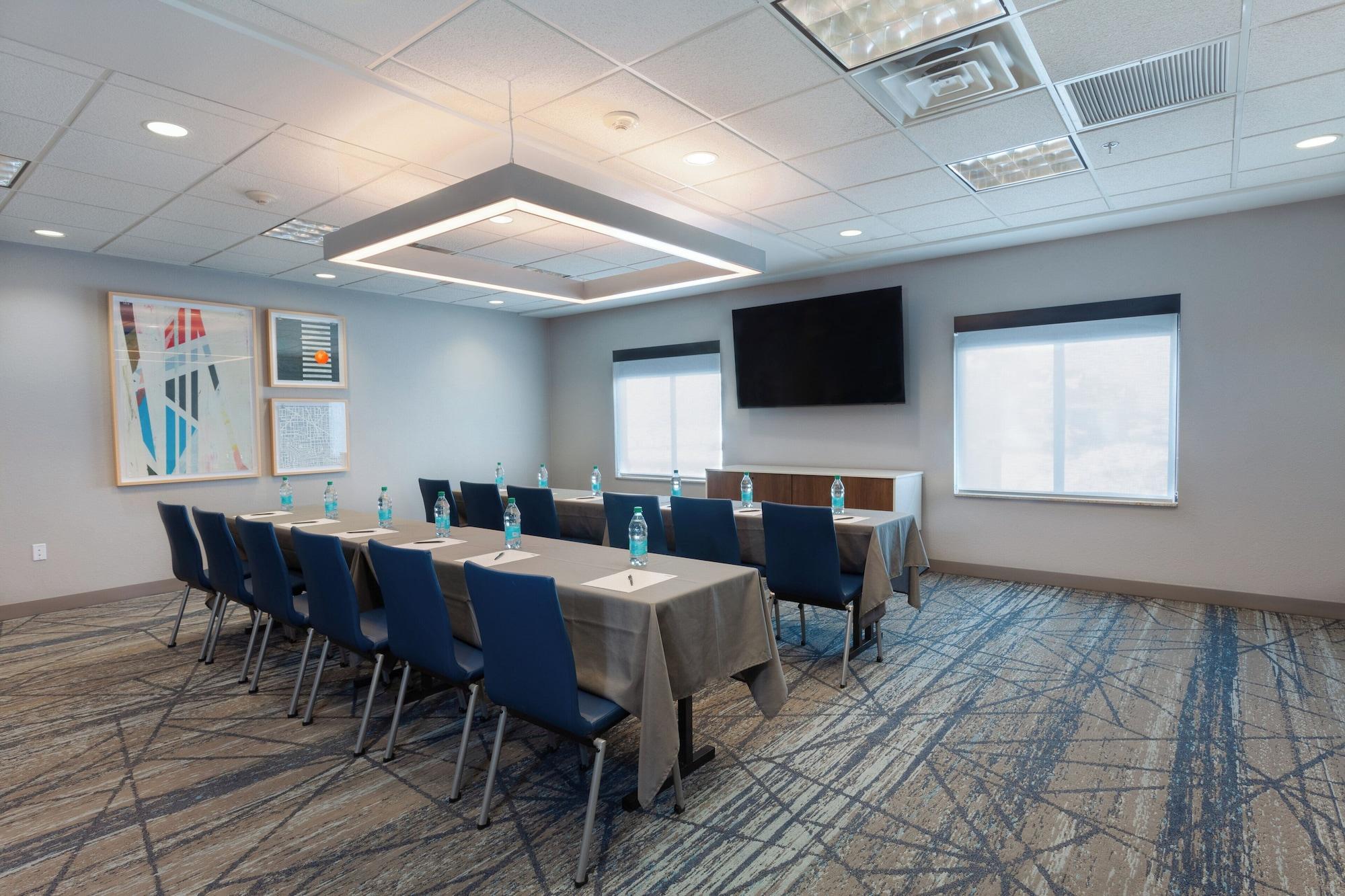 Sala de Reuniones Holiday Inn Express & Suites Logan by IHG