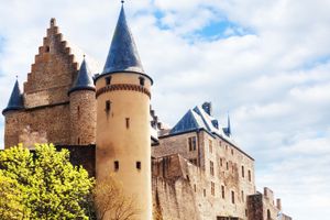 Actividad - Excursión a Beaufort, Vianden, Echternach y la cascada de Schiessentümpel