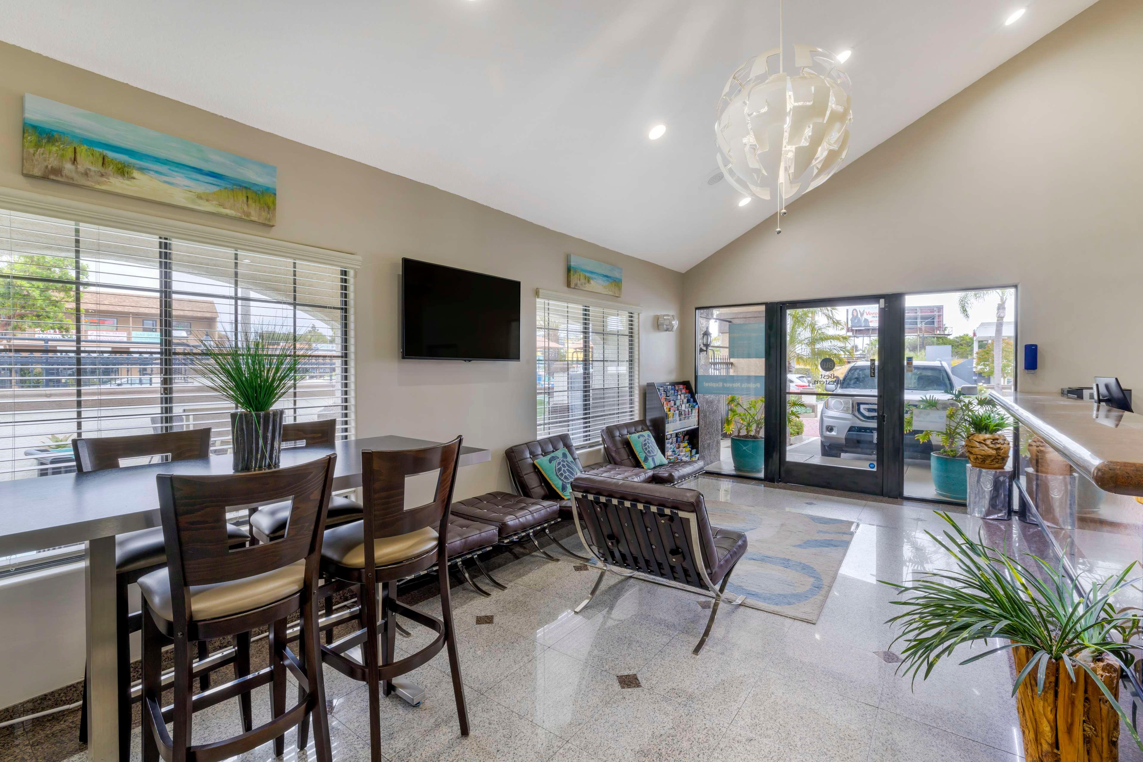 Vista Lobby Best Western Redondo Beach Galleria Inn Hotel - Beach City LA