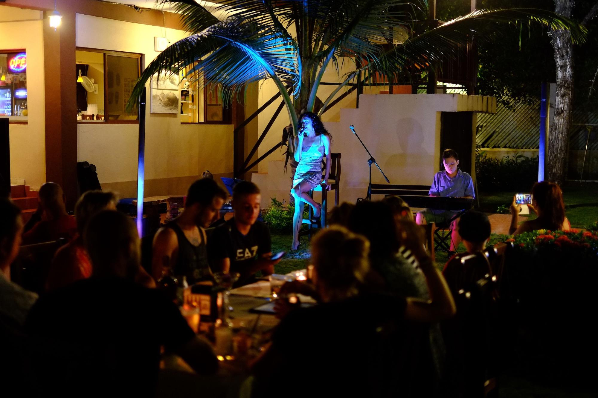 Bar/Salón Manglar Lodge