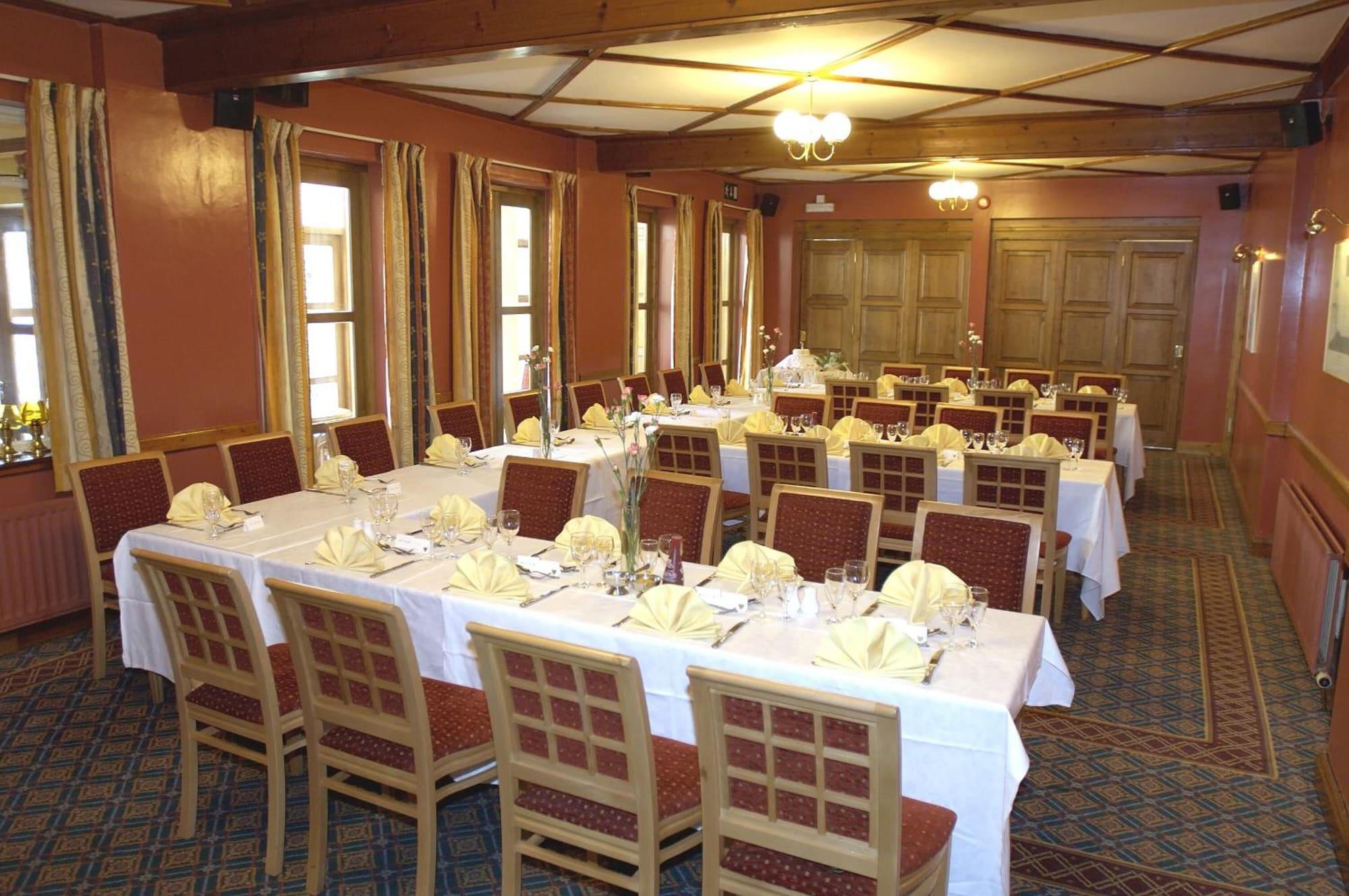 Salón de Baile The Burton Hotel and Cloud Nine