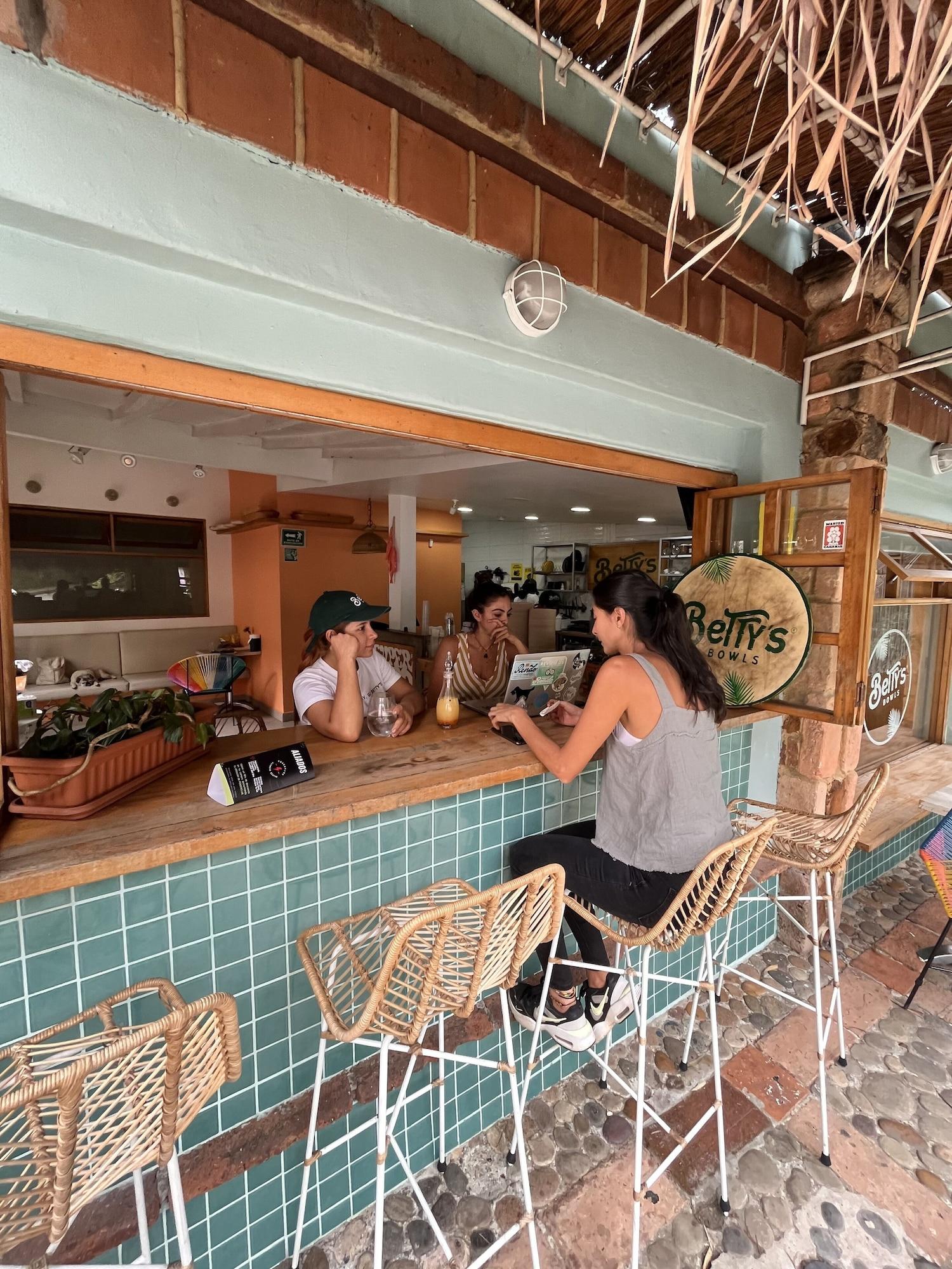 Restaurant YOLO HOSTEL MEDELLIN